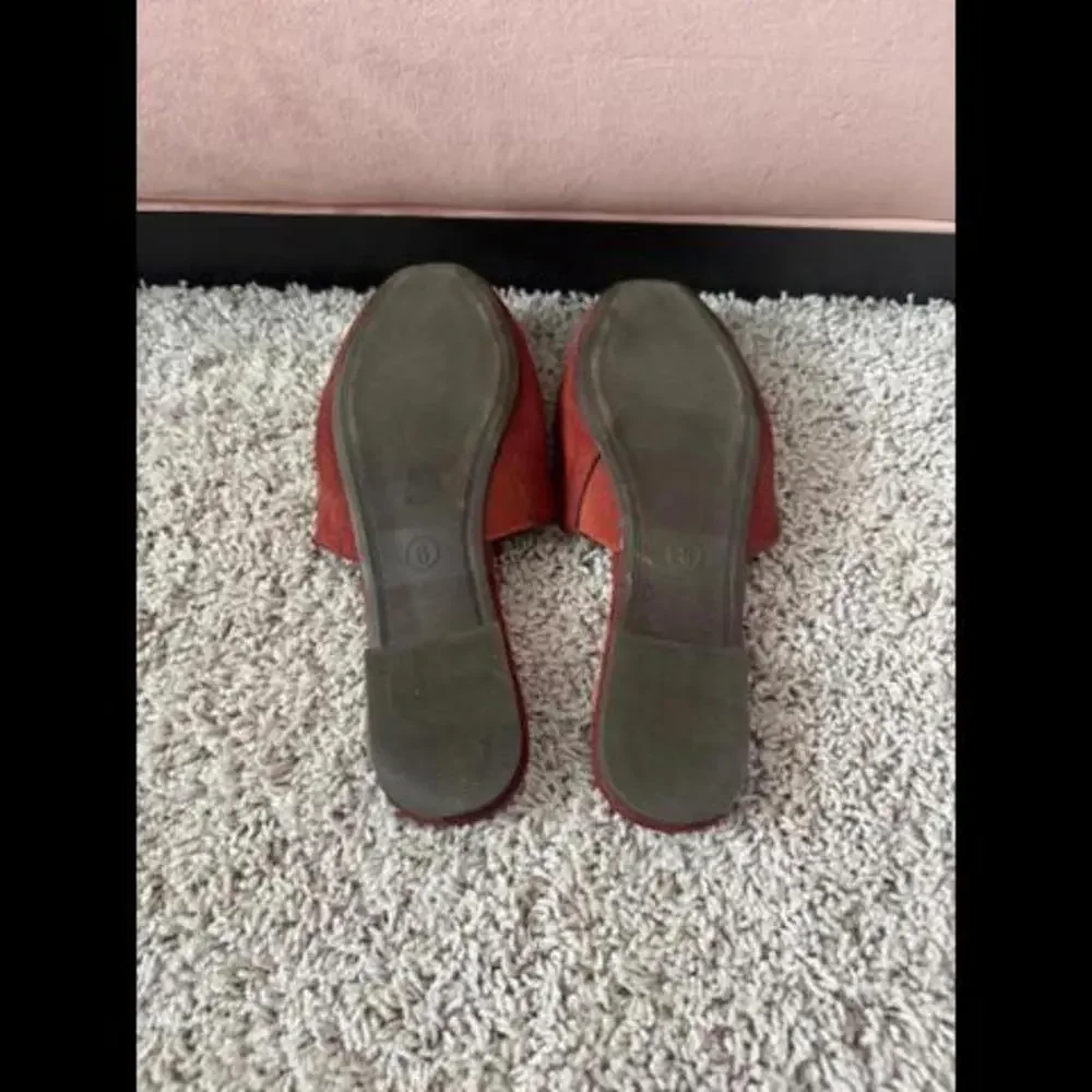 a new day suede like